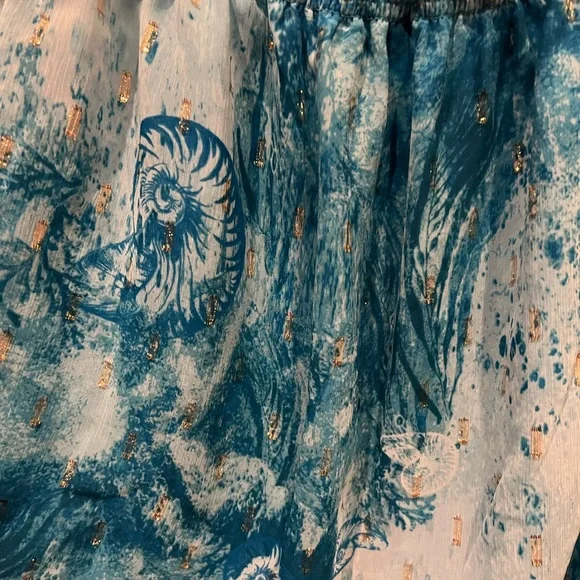 Gorgeous White House Black Market Blouse! - Picture 6 of 8